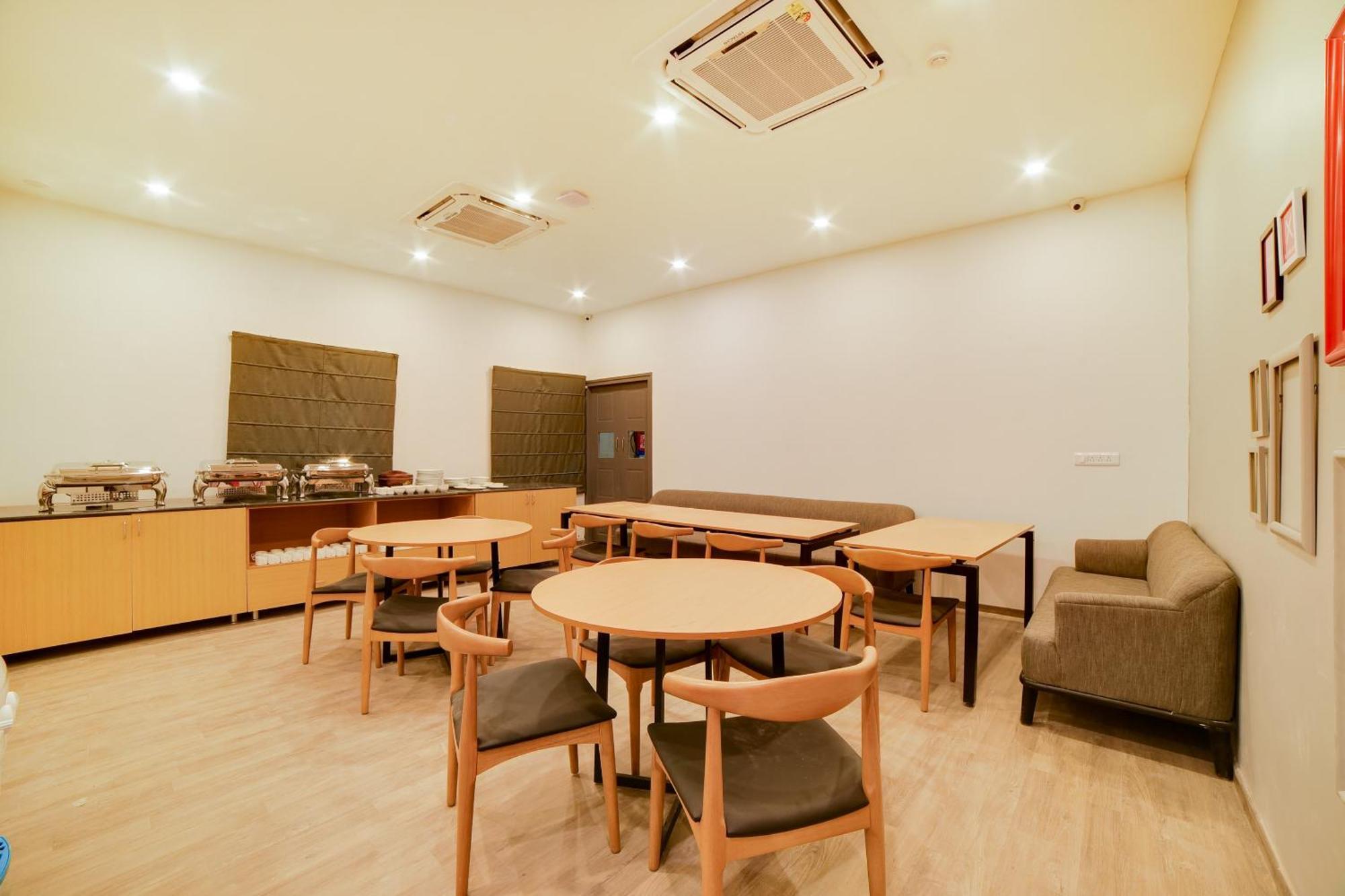 Super Townhouse Hosur Main Road Bommanahalli Near Gopalan Innovation Mall Бангалор Екстериор снимка