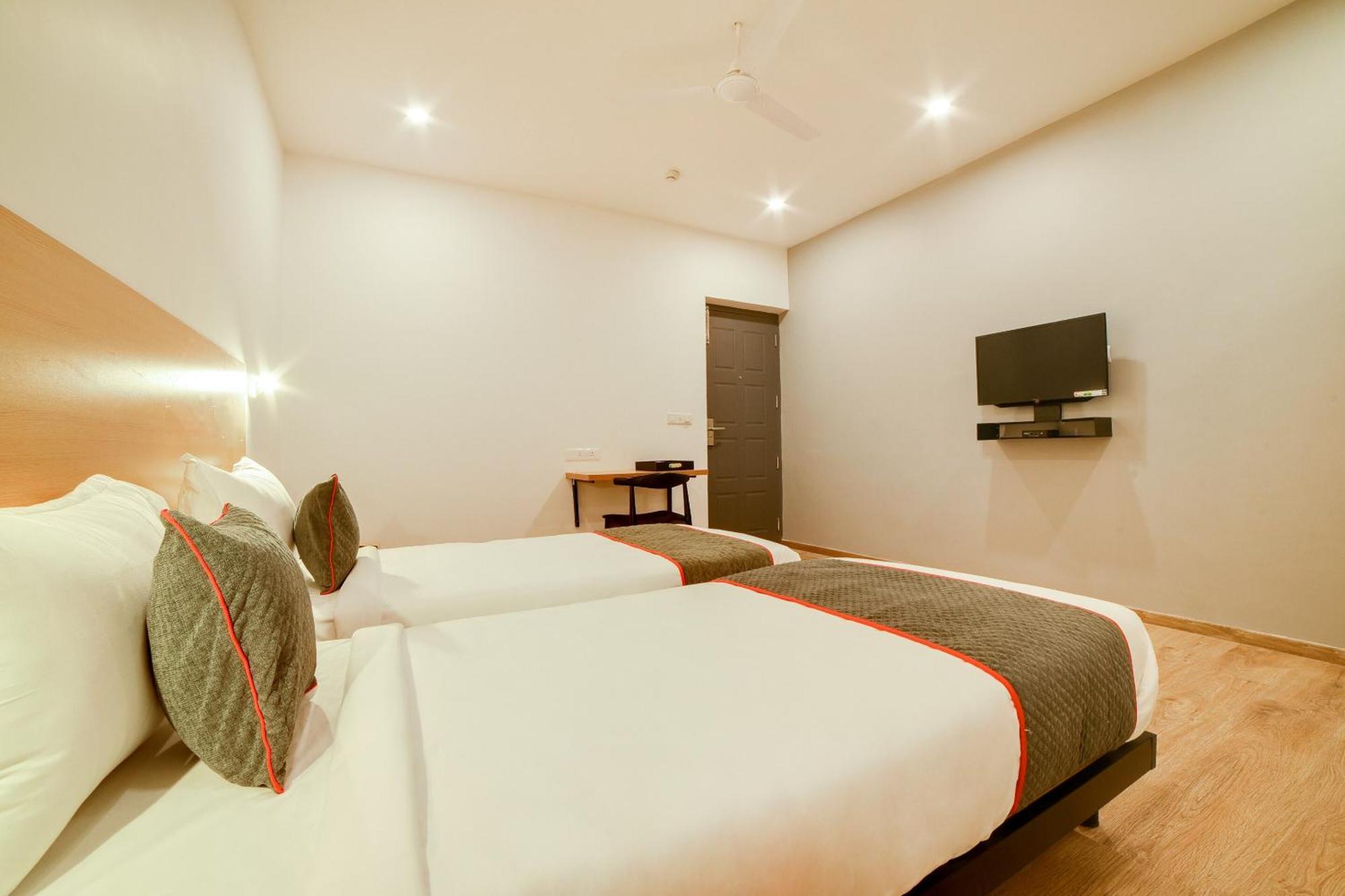 Super Townhouse Hosur Main Road Bommanahalli Near Gopalan Innovation Mall Бангалор Екстериор снимка